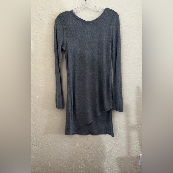 Heather by Bordeaux Long Sleeve Asymmetrical Angled Hem Tunic Size Small Gray - Picture 3 of 5